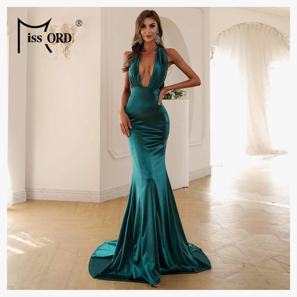 V neck sleeveless maxi halter green gown